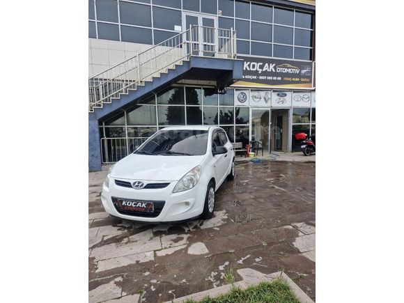 HYUNDAI İ20 1.4 BENZİNLİ