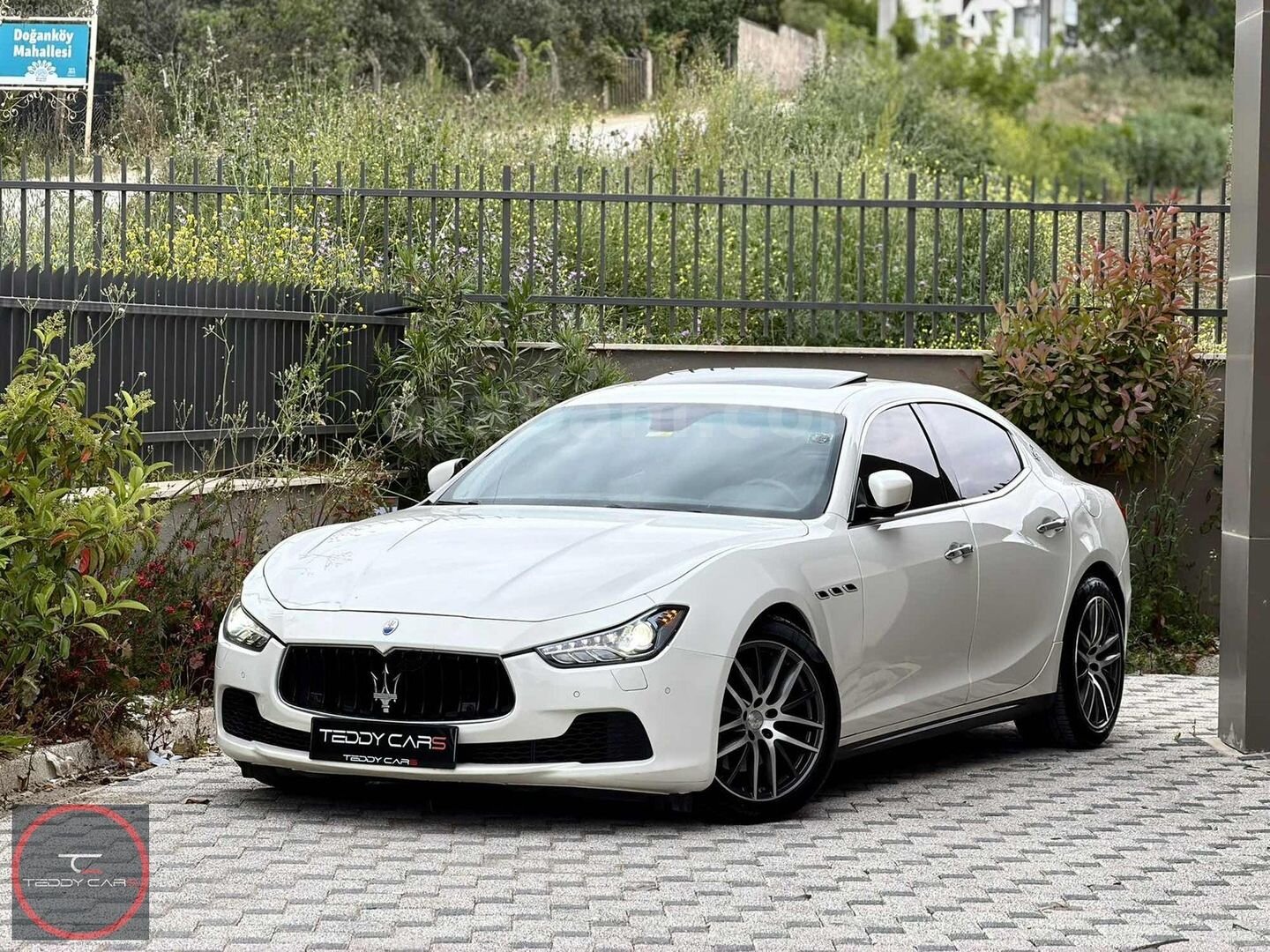 Galeriden Maserati Ghibli 3.0 2014 Model Bursa 139.750 km Beyaz 6
