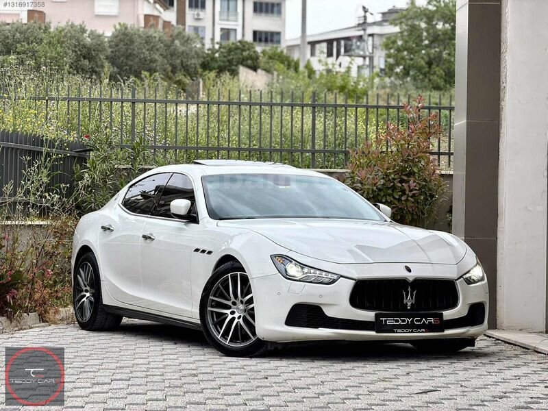 Galeriden Maserati Ghibli 3.0 2014 Model Bursa 139.750 km Beyaz