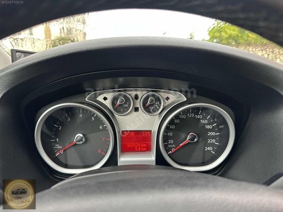 2011 FORD FOCUS 1.6 COMFORT FULL BAKIMLI