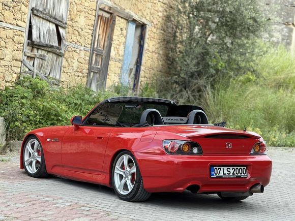 MİTHAT OTOMOTİV DEN MASRAFSIZ SORUNSUZ KIRMIZI 2005 MODEL S2000