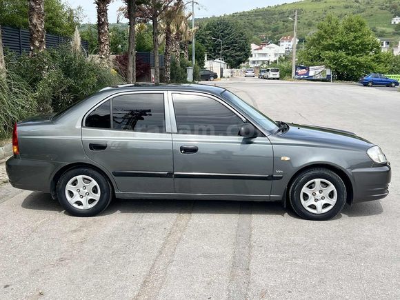 BUSE OTOMOTİV EMSALSİZ ACCENT 78000KM DE 520000TL