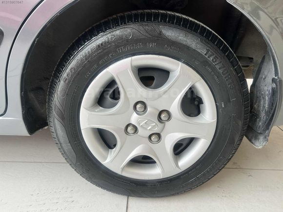 BUSE OTOMOTİV EMSALSİZ ACCENT 78000KM DE 520000TL