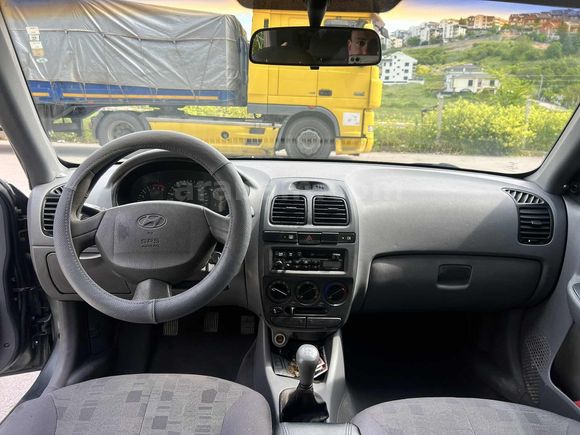 BUSE OTOMOTİV EMSALSİZ ACCENT 78000KM DE 520000TL