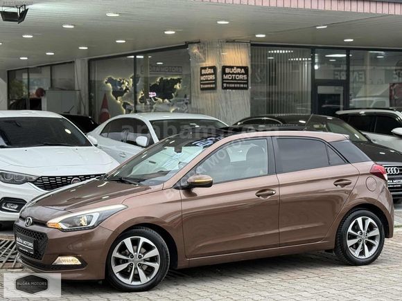 BOYASIZ-2017 Model Hyundai İ20 1.4 MPI Style Cam Tavan * Lansman