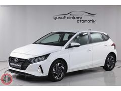 2023 HYUNDAİ İ20 STYLE 26 BİNDE NOKTA HATA YOK ORJİNAL KUSURSUZ