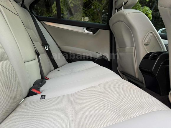 ÖZCAR 'dan BAKIMLI - C 180 / 7G TRONIC /ÇİFT CAM TAVAN/168.oookm