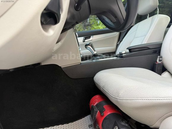 ÖZCAR 'dan BAKIMLI - C 180 / 7G TRONIC /ÇİFT CAM TAVAN/168.oookm