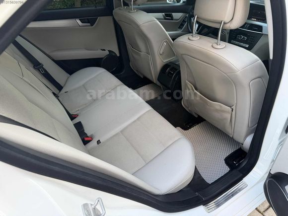 ÖZCAR 'dan BAKIMLI - C 180 / 7G TRONIC /ÇİFT CAM TAVAN/168.oookm