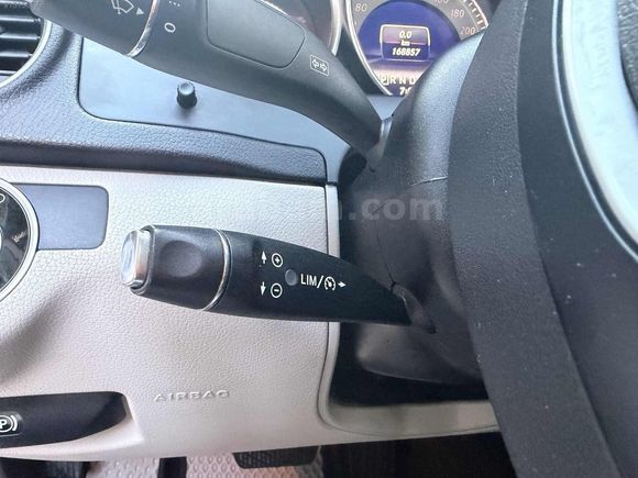 ÖZCAR 'dan BAKIMLI - C 180 / 7G TRONIC /ÇİFT CAM TAVAN/168.oookm