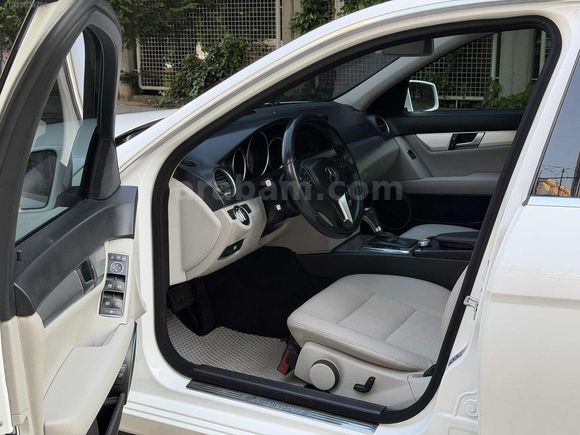 ÖZCAR 'dan BAKIMLI - C 180 / 7G TRONIC /ÇİFT CAM TAVAN/168.oookm