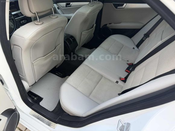 ÖZCAR 'dan BAKIMLI - C 180 / 7G TRONIC /ÇİFT CAM TAVAN/168.oookm