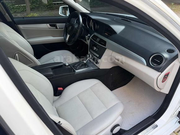ÖZCAR 'dan BAKIMLI - C 180 / 7G TRONIC /ÇİFT CAM TAVAN/168.oookm