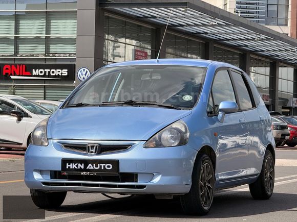 Galeriden Honda Jazz 1.4 LS 2004 Model Ankara 199.000 km Mavi Galeriden Honda Jazz 1.4 LS 2004 Model Ankara 199.000 km Mavi
