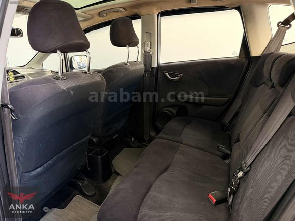 2011 MODEL FULL + FULL CAM TAVANLI HONDA JAZZ AĞIR HASARLI