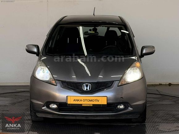 2011 MODEL FULL + FULL CAM TAVANLI HONDA JAZZ AĞIR HASARLI
