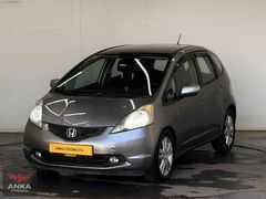 2011 MODEL FULL + FULL CAM TAVANLI HONDA JAZZ AĞIR HASARLI