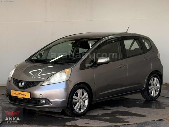 2011 MODEL FULL + FULL CAM TAVANLI HONDA JAZZ AĞIR HASARLI