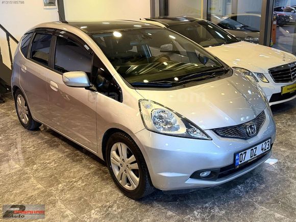 PAŞAHAN AUTO'DAN CAM TAVAN-OTOMATİK-GERİ GÖRÜŞ-BAKIMLARI YENİ