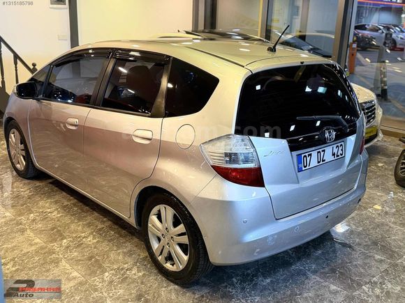 PAŞAHAN AUTO'DAN CAM TAVAN-OTOMATİK-GERİ GÖRÜŞ-BAKIMLARI YENİ