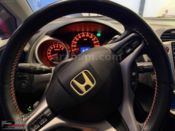 PAŞAHAN AUTO'DAN CAM TAVAN-OTOMATİK-GERİ GÖRÜŞ-BAKIMLARI YENİ