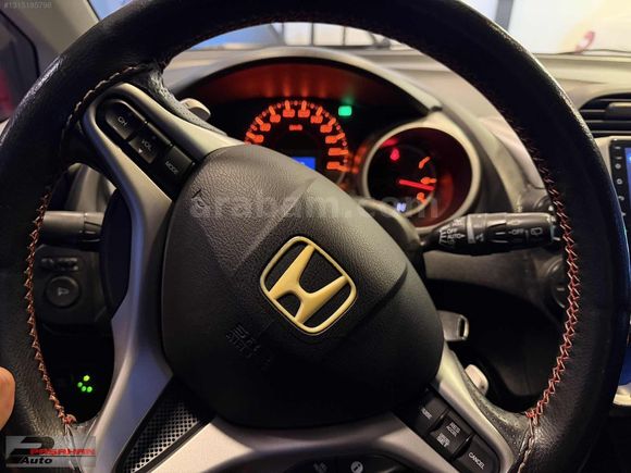 PAŞAHAN AUTO'DAN CAM TAVAN-OTOMATİK-GERİ GÖRÜŞ-BAKIMLARI YENİ
