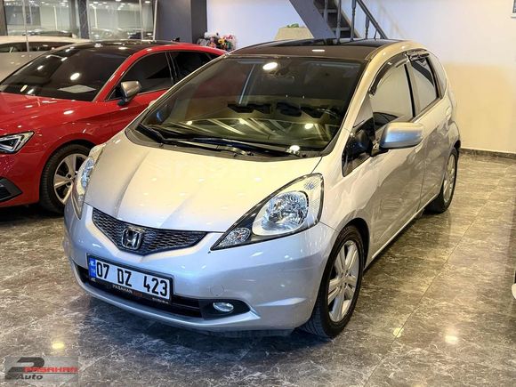 PAŞAHAN AUTO'DAN CAM TAVAN-OTOMATİK-GERİ GÖRÜŞ-BAKIMLARI YENİ