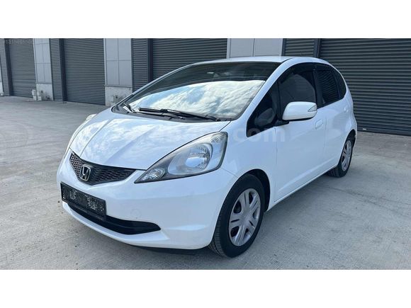 AY OTOMOTİV'DEN JAZZ-DÜŞÜK KM-İLK SAHİBİNDEN