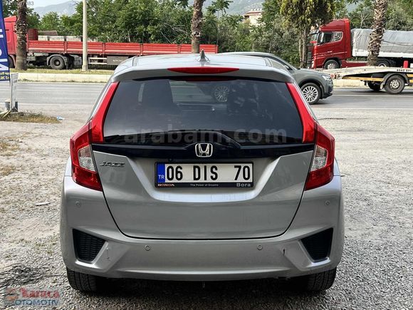 Karaca Otomotivden Hatasız Boyasız Elegance Jazz CVT