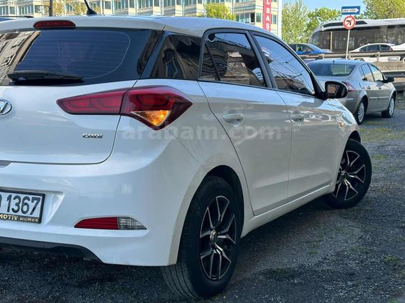 2016 HYUNDİA İ20 1.4 CRDİ ORJİNAL
