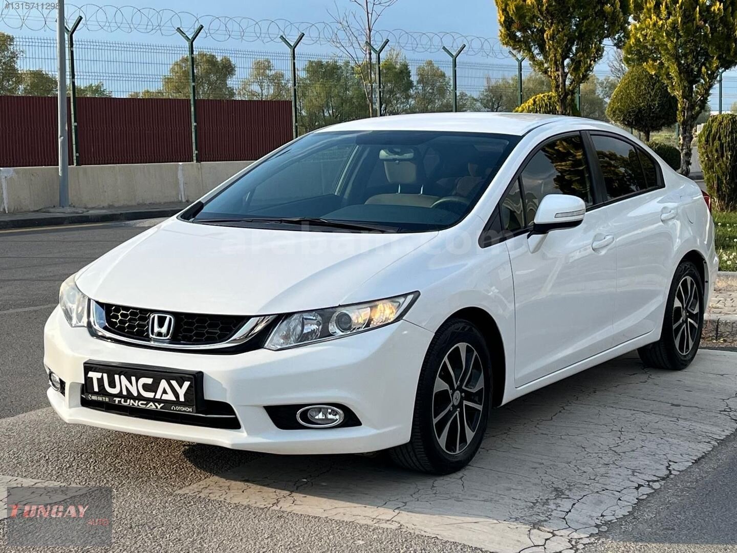 Galeriden Honda Civic 1.6i VTEC Dream 2015 Model Ankara 152.000 km Beyaz 1