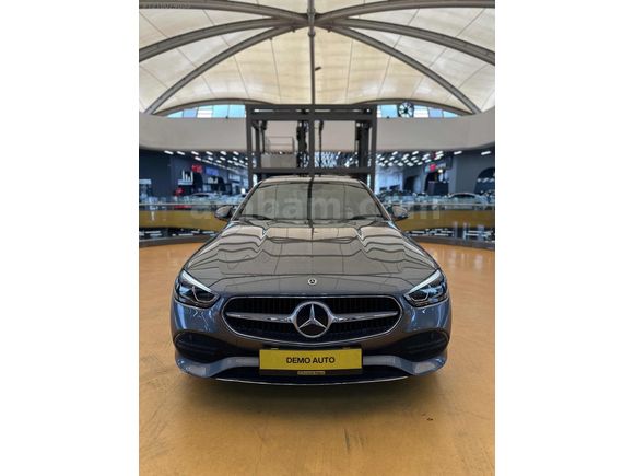 DEMO AUTO"DAN 2023 C 200 AVANTGARDE 4 MATIC 32 BİN KM HATASIZ