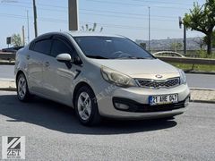 2013-0 MOTOR İÇ DIŞ KUSURSUZ KONDİSYON LPG KURUŞ MASRAFSIZ