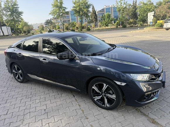 ***2019 HONDA CİVİC 1.6i EXECUVİTE MAKYAJLI-12-TAKSİT***