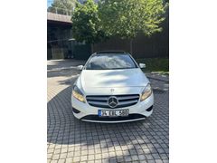 2013 MODEL MERCEDES-BENZ A180 CAM TAVANLI ORJİNAL AİYLE ARACI
