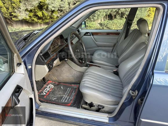 KURT OTOMOTİV'DEN TEMİZ OTOMATİK DERİ KOLTUK E200