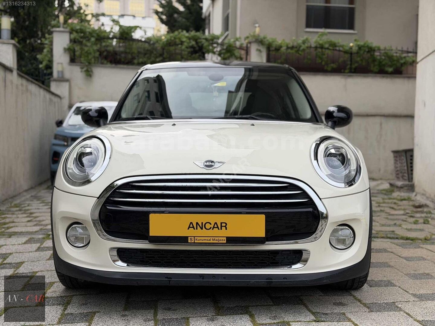 Galeriden Mini Cooper 1.5 D Chili 2015 Model İstanbul 144.000 km Beyaz 2