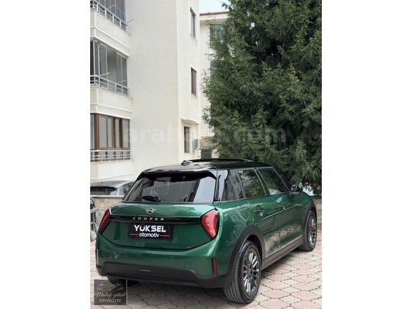 2025-10 BİN KM HATASIZ HARMAN-KARDON HEADUP TR-DE TEK OPSİYON