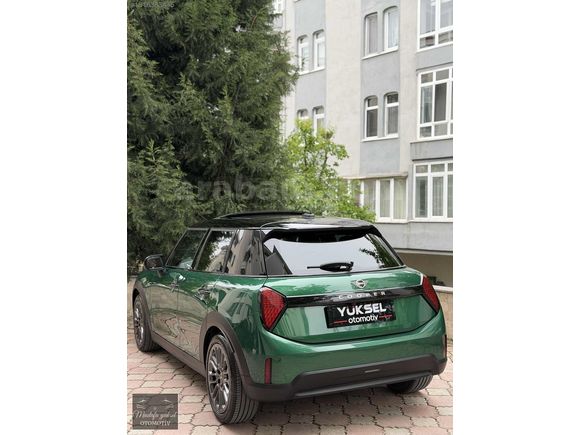 2025-10 BİN KM HATASIZ HARMAN-KARDON HEADUP TR-DE TEK OPSİYON