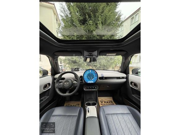 2025-10 BİN KM HATASIZ HARMAN-KARDON HEADUP TR-DE TEK OPSİYON