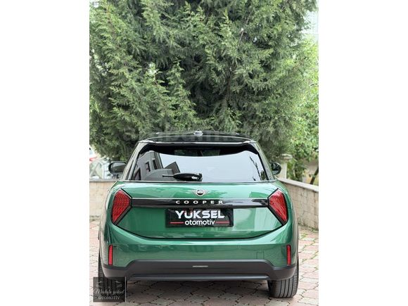 2025-10 BİN KM HATASIZ HARMAN-KARDON HEADUP TR-DE TEK OPSİYON