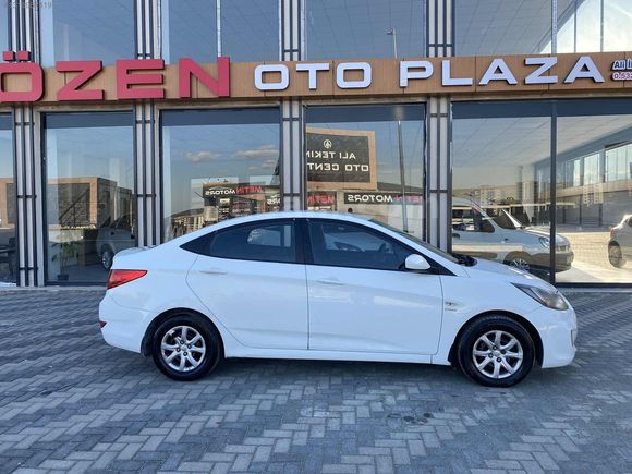 2012 Model HUNDAİ ACCENT BLUE 1.6 CRDİ OTOMATİK