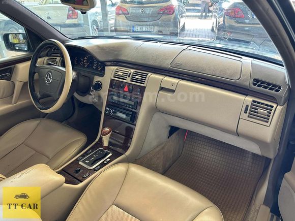 TT CAR-E 230 ELEGANCE OTOMATİK DEĞİŞENSİZ-SUNROOF