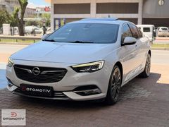2018 ÇIKIŞLI SUNROOF EXCELLENCE DOLU PAKET BAKIMLI SEDEFLİ BEYAZ