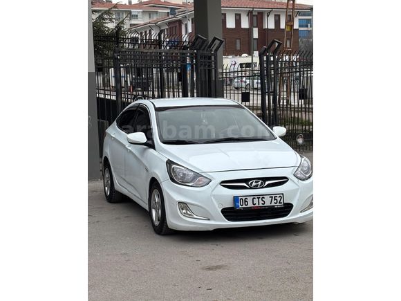 Sahibinden Hyundai Accent Blue 1.6 CRDI Biz 2013 Model  254.000 km Beyaz
