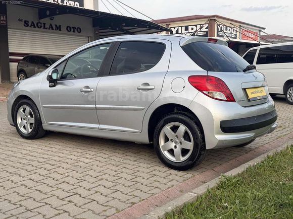 2011-PEJO 207 1.4 Active-