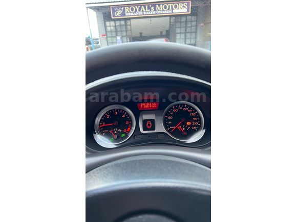 20. yıla özel seri Sahibinden Renault Clio 1.5 dCi Executive 2011 Model