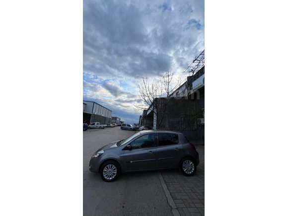 20. yıla özel seri Sahibinden Renault Clio 1.5 dCi Executive 2011 Model