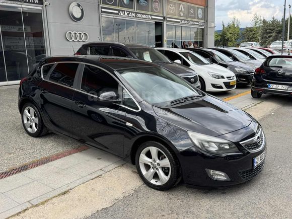Turan Otomotiv'Den 2011 ASTRA J 1.3 CDTI SPORT EMSALSİZ