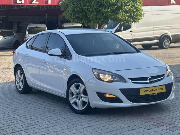 OPEL ASTRA 2014 ÇIKIŞLI CAM GİBİ DİZEL
